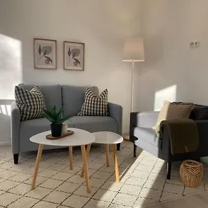 Country Style With Balcony Near Fair Apartment Hannover